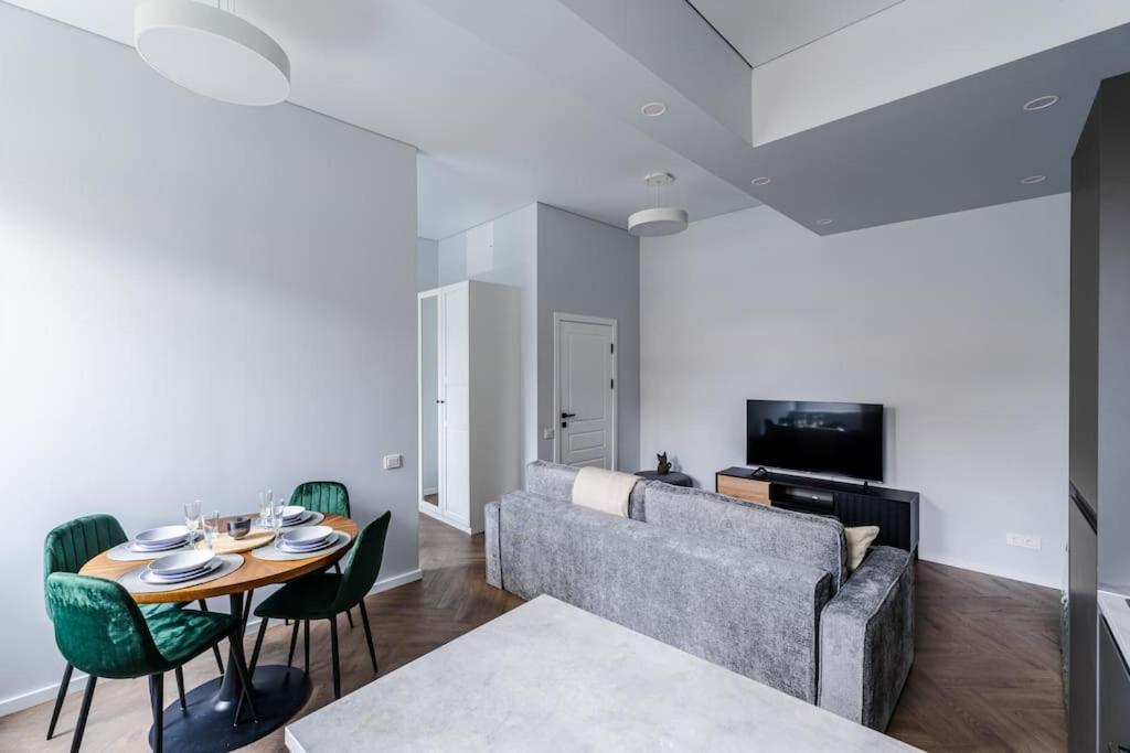 Modern Flat In Old Town Kaunas - Free Parking & Self Check-In Exterior foto